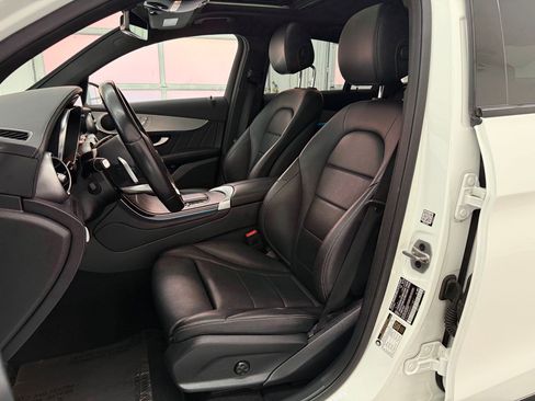 Certified 2022 Mercedes-Benz GLC 300 4MATIC Coupe image 5