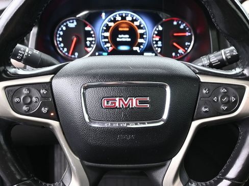 Used 2019 GMC Acadia Denali image 10
