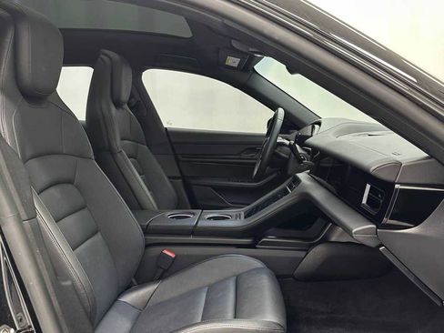 Used 2024 Porsche Taycan 4 Cross Turismo image 18