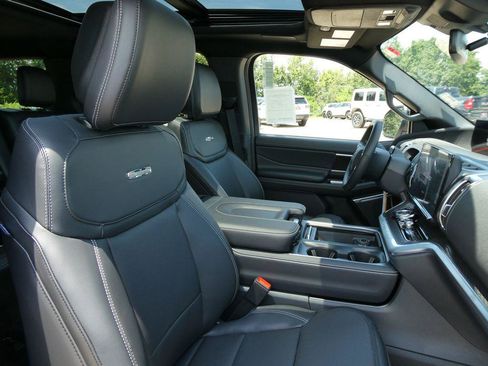 New 2027 Ford Expedition Platinum w/ Stealth Appearance Package AWD/4WD image 11