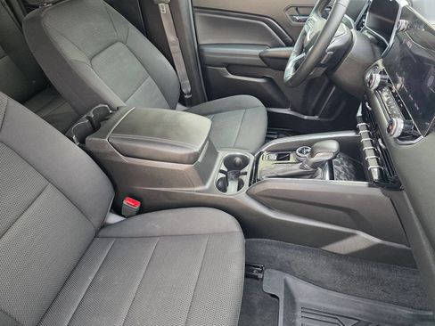 Used 2025 GMC Canyon Elevation w/ Convenience Package AWD/4WD image 13
