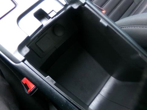 Used 2017 Ford Fusion SE image 26