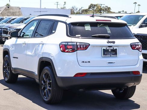New 2026 Jeep Compass Latitude AWD/4WD image 6