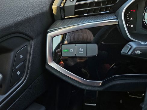 New 2025 Audi Q3 2.0T Premium Plus image 17