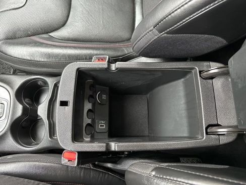 Used 2020 Jeep Cherokee Trailhawk image 29