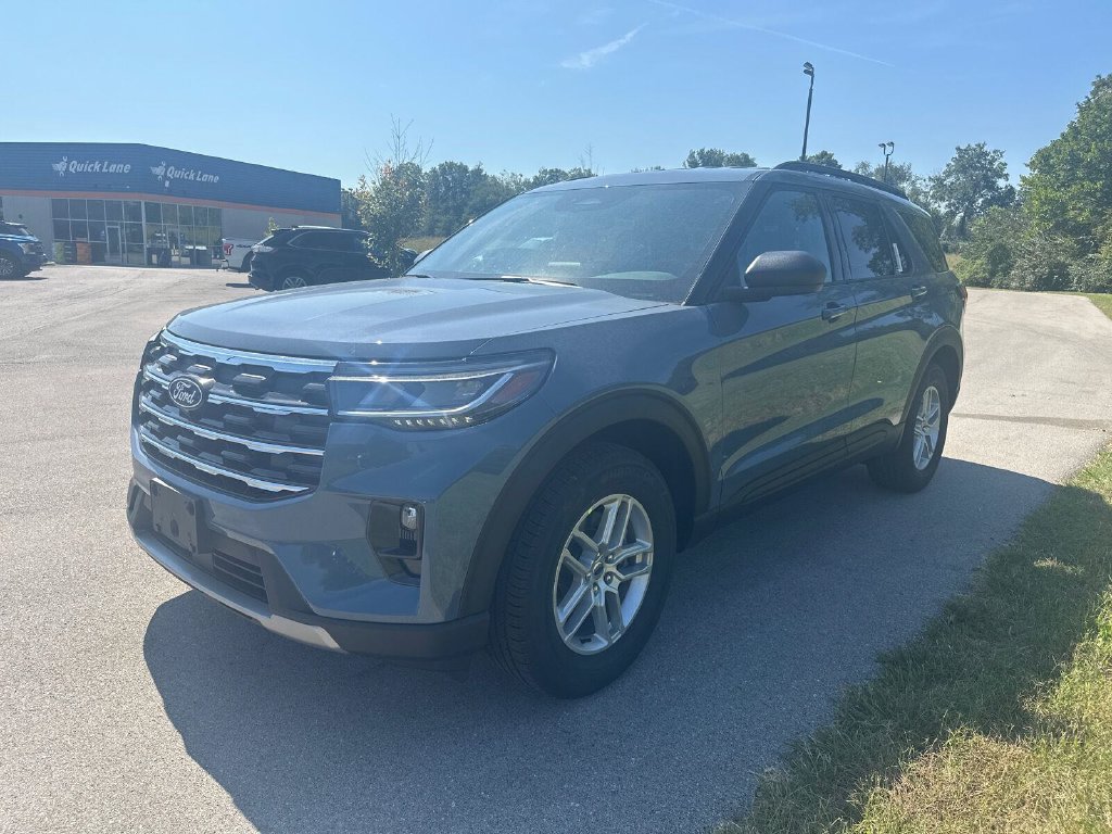 New 2027 Ford Explorer Active w/ Active Comfort Package AWD/4WD image 4