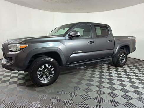 Used 2021 Toyota Tacoma TRD Off-Road w/ Technology Package AWD/4WD image 22