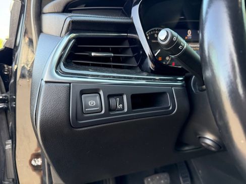 Used 2022 Cadillac XT5 Premium Luxury FWD image 13