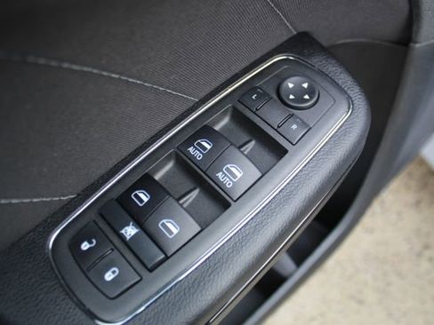 Used 2022 Dodge Charger R/T w/ Blacktop Package image 10