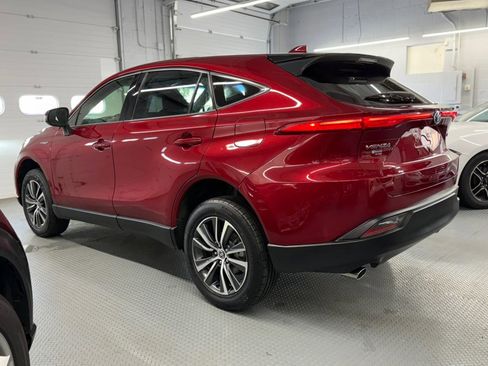 Used 2021 Toyota Venza LE w/ Carpet Mat Package (TMS) AWD/4WD image 11