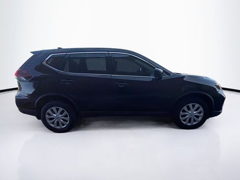Used 2018 Nissan Rogue S image 10
