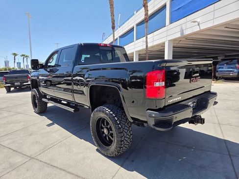 Used 2016 GMC Sierra 2500 Denali w/ Duramax Plus Package AWD/4WD image 5