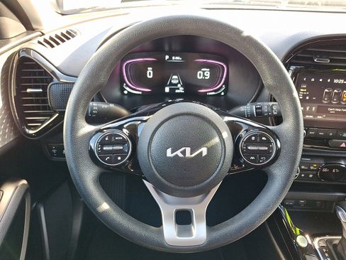 Certified 2023 Kia Soul S image 19