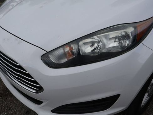 Used 2018 Ford Fiesta SE image 3