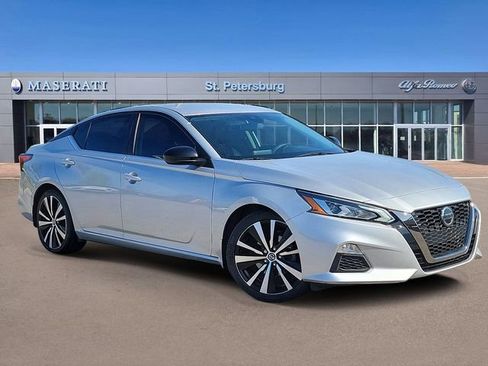 Used 2022 Nissan Altima 2.5 SR image 1