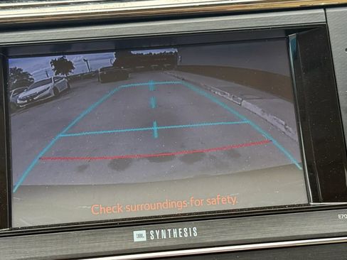 Used 2013 Toyota Avalon Limited FWD image 19