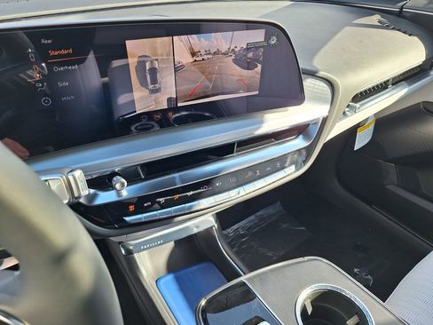 New 2026 Cadillac Lyriq Sport image 15