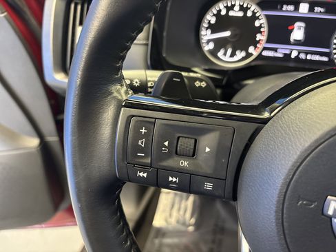 Used 2023 Nissan Pathfinder SL w/ SL Premium Package FWD image 15