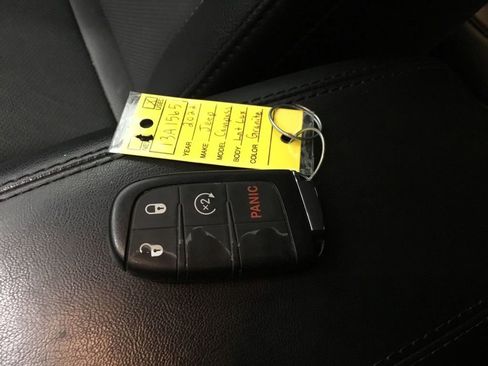 Used 2022 Jeep Compass Latitude AWD/4WD image 12