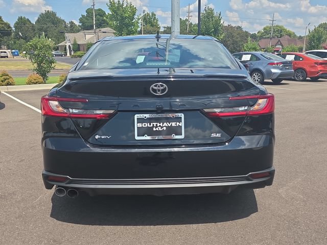 Used 2025 Toyota Camry SE FWD image 4