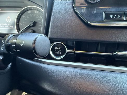 Used 2024 Mitsubishi Outlander SE image 21