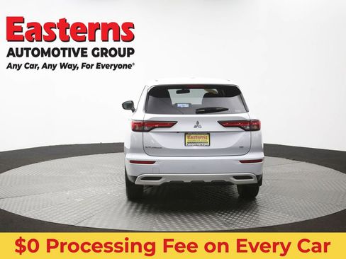 Used 2024 Mitsubishi Outlander SE AWD/4WD image 35