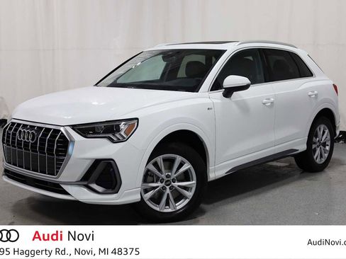 Certified 2025 Audi Q3 2.0T Premium w/ Convenience Package image 1