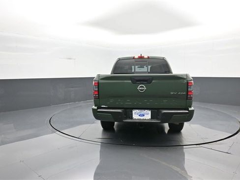 Used 2022 Nissan Frontier SV image 6