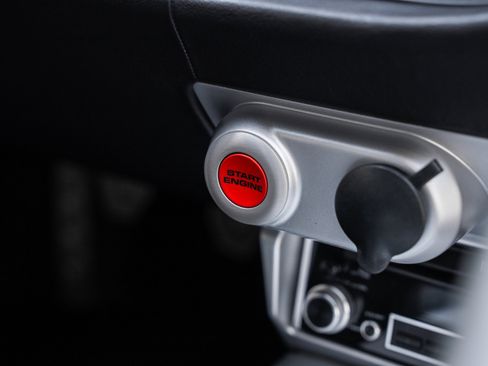 Used 2005 Ford GT image 42