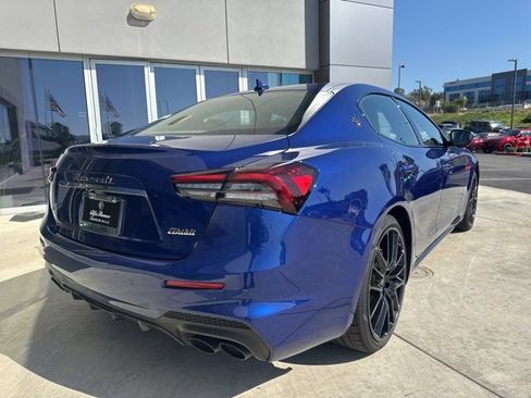 Used 2022 Maserati Ghibli Trofeo image 8