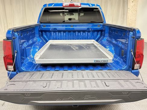 Used 2023 Chevrolet Colorado LT w/ LT Convenience Package image 5