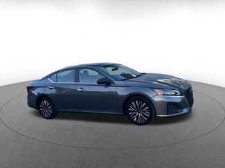 Used 2025 Nissan Altima 2.5 SV FWD video 2