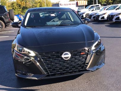 New 2025 Nissan Altima 2.5 SR w/ SR Premium Package