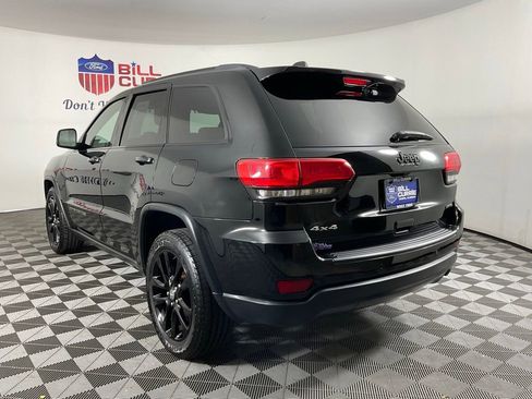 Used 2017 Jeep Grand Cherokee Limited AWD/4WD image 5