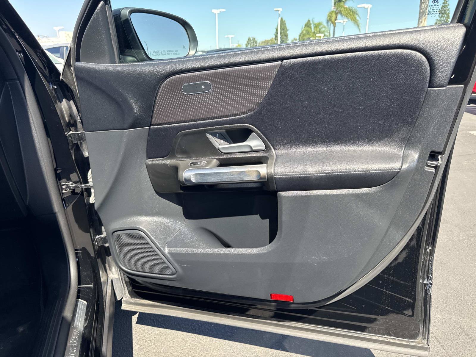 Used 2022 Mercedes-Benz GLB 250 image 33