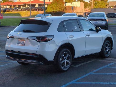 Certified 2023 Honda HR-V EX-L image 6