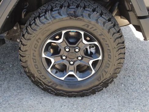 Used 2022 Jeep Wrangler Unlimited Rubicon 4xe w/ Cold Weather Group AWD/4WD image 12