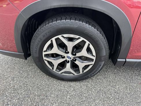 Certified 2023 Subaru Forester Premium AWD/4WD image 6