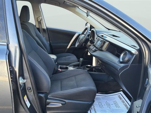 Used 2016 Toyota RAV4 LE AWD/4WD image 13