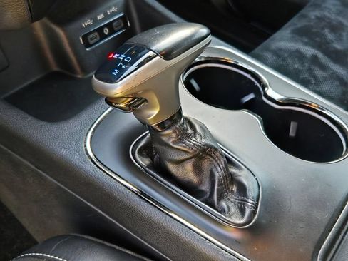 Used 2020 Dodge Durango SRT w/ Technology Group AWD/4WD image 24