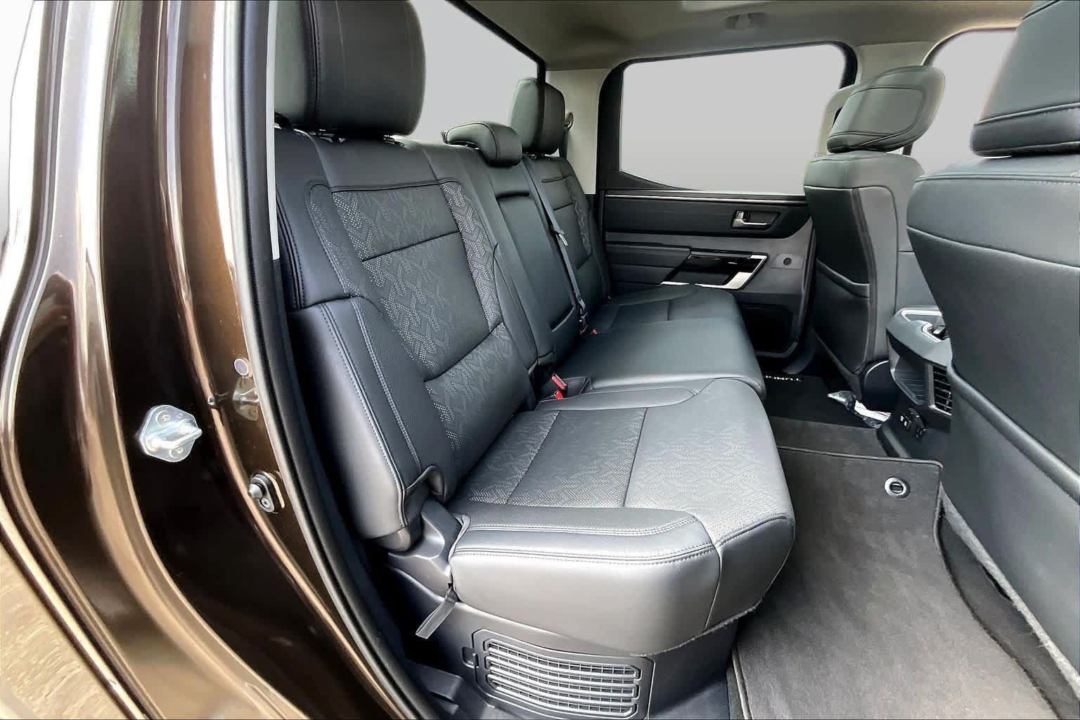 Used 2024 Toyota Tundra Limited AWD/4WD image 21