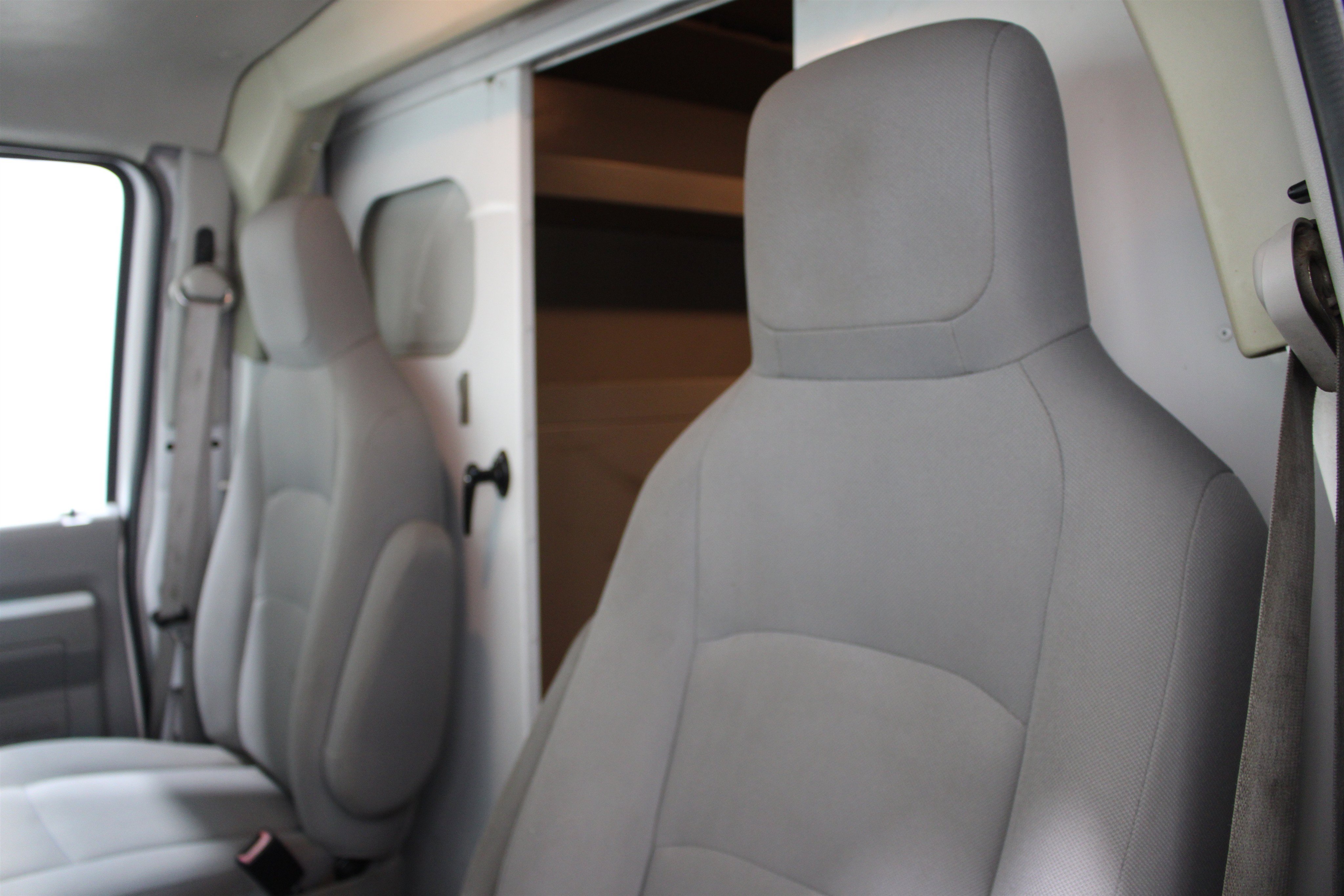 Used 2012 Ford E-350 and Econoline 350 Super Duty w/ PWR Locks & Windows Group RWD image 4