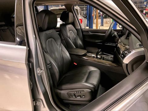 Used 2016 BMW X5 xDrive50i image 8
