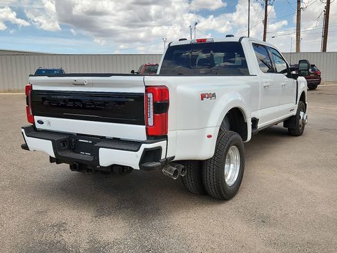 New 2026 Ford F350 Platinum w/ FX4 Off-Road Package AWD/4WD image 4