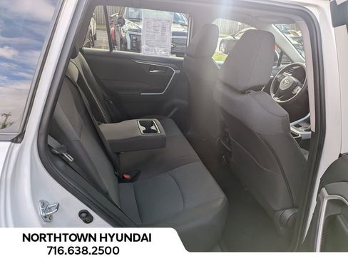 Used 2025 Toyota RAV4 XLE image 34