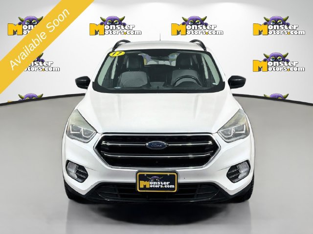 Used 2017 Ford Escape SE w/ Equipment Group 201A AWD/4WD image 2