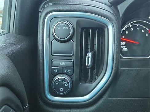 Used 2022 Chevrolet Silverado 1500 LT image 25