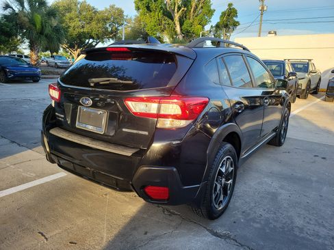 Used 2018 Subaru Crosstrek 2.0i Premium w/ Eyesight System AWD/4WD image 3