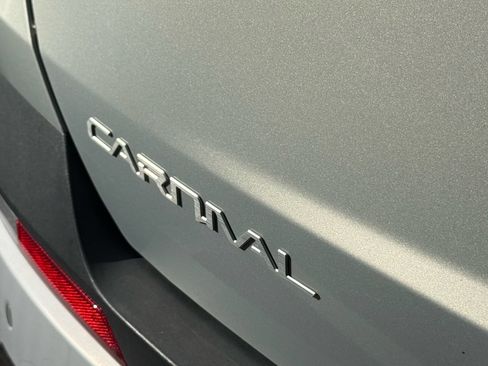 Used 2026 Kia Carnival EX FWD image 14