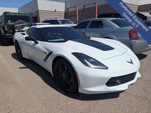 Used 2015 Chevrolet Corvette Stingray Coupe w/ Carbon Flash Badge Package RWD image 4